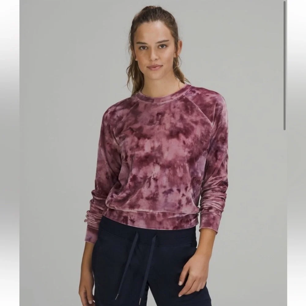 A29 Lululemon Velour Warm Down Crew Interstellar cassis Size‎ 6